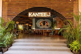 restaurants open near me